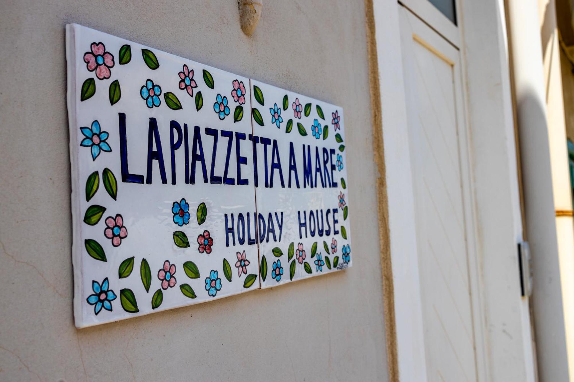 La Piazzetta A Mare Holiday House Sferracavallo Exteriér fotografie