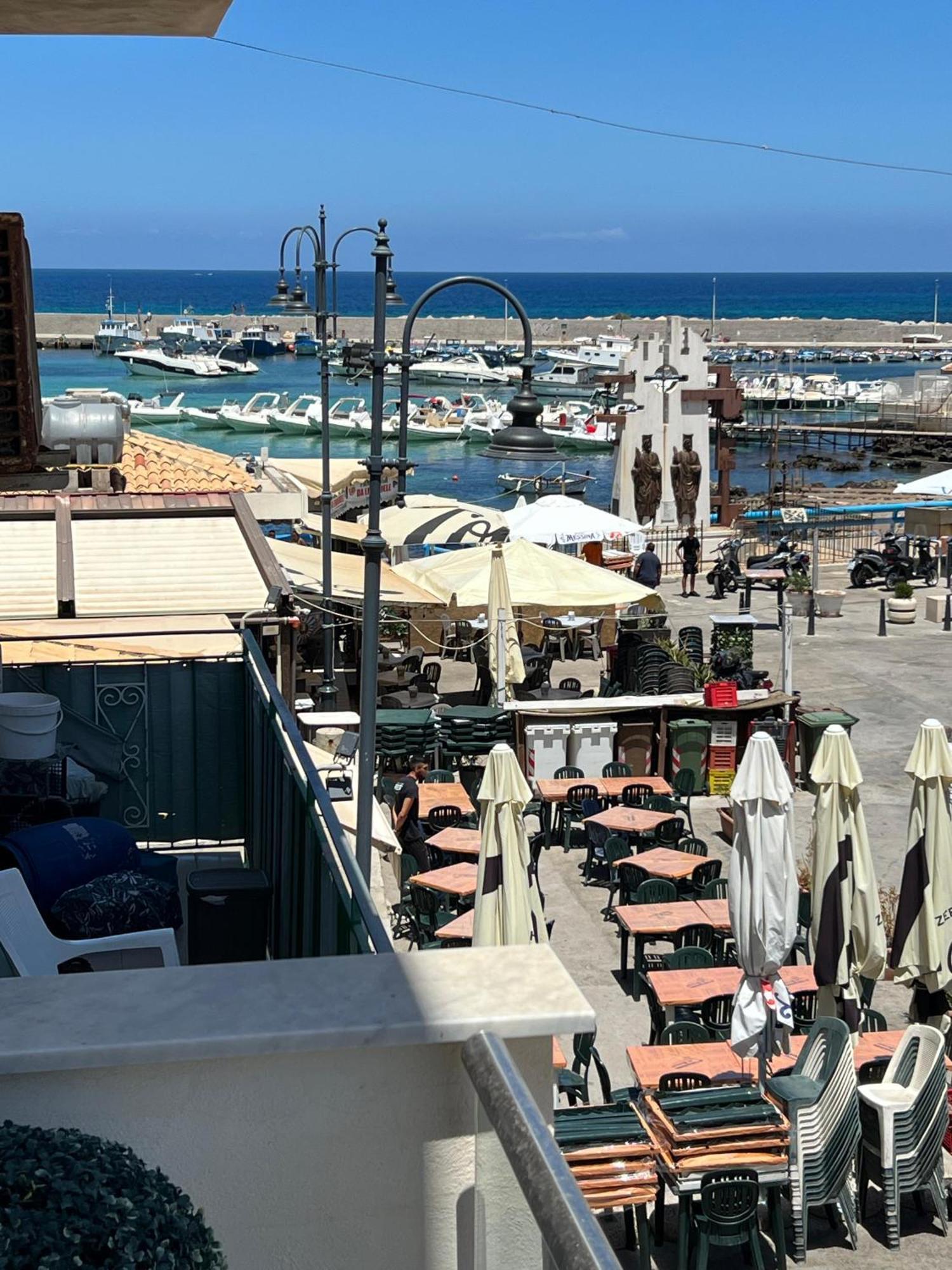 La Piazzetta A Mare Holiday House Sferracavallo Exteriér fotografie